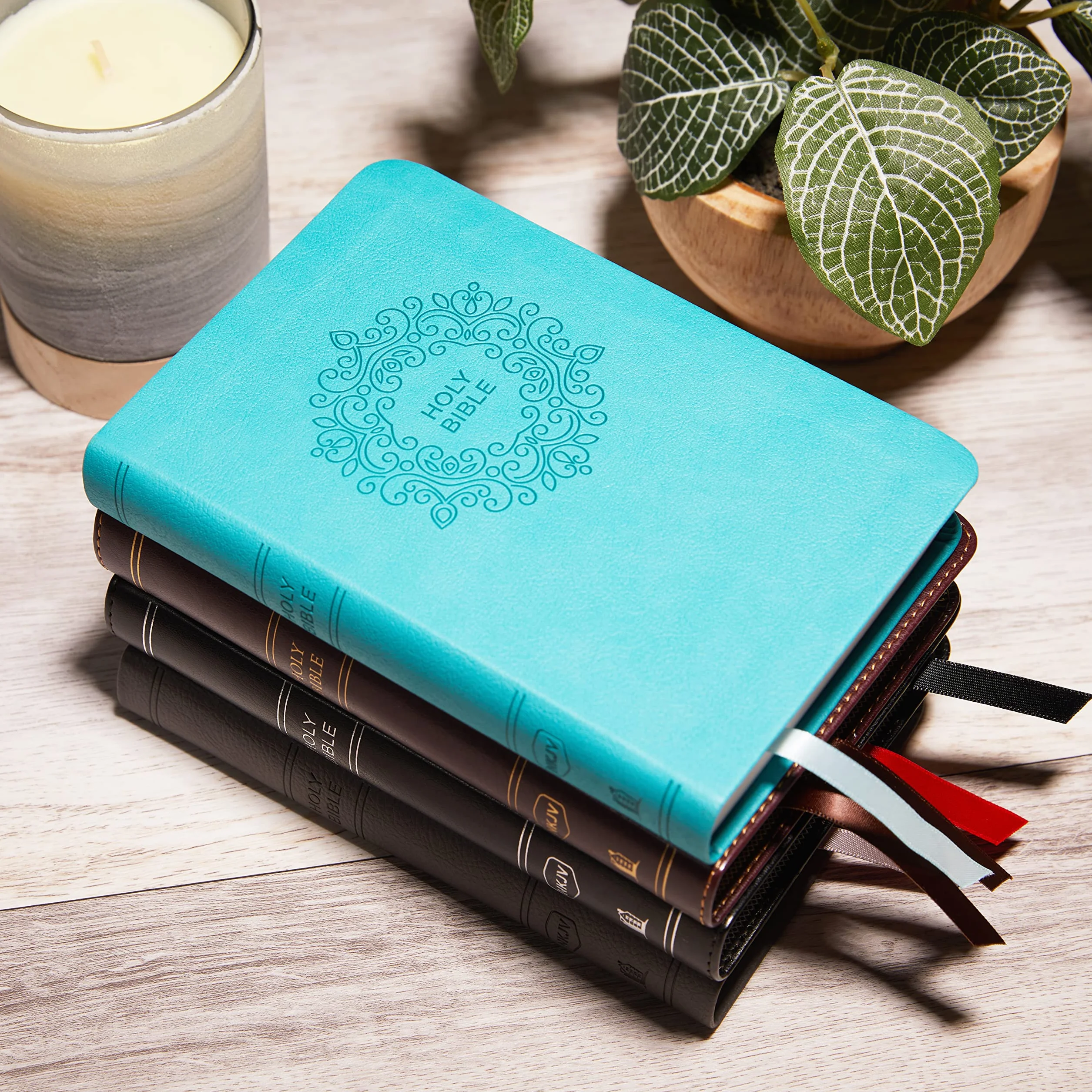 NKJV, Value Thinline Bible, Compact, Imitation Leather, Blue, Red Letter Edition: Holy Bible, New King James Version