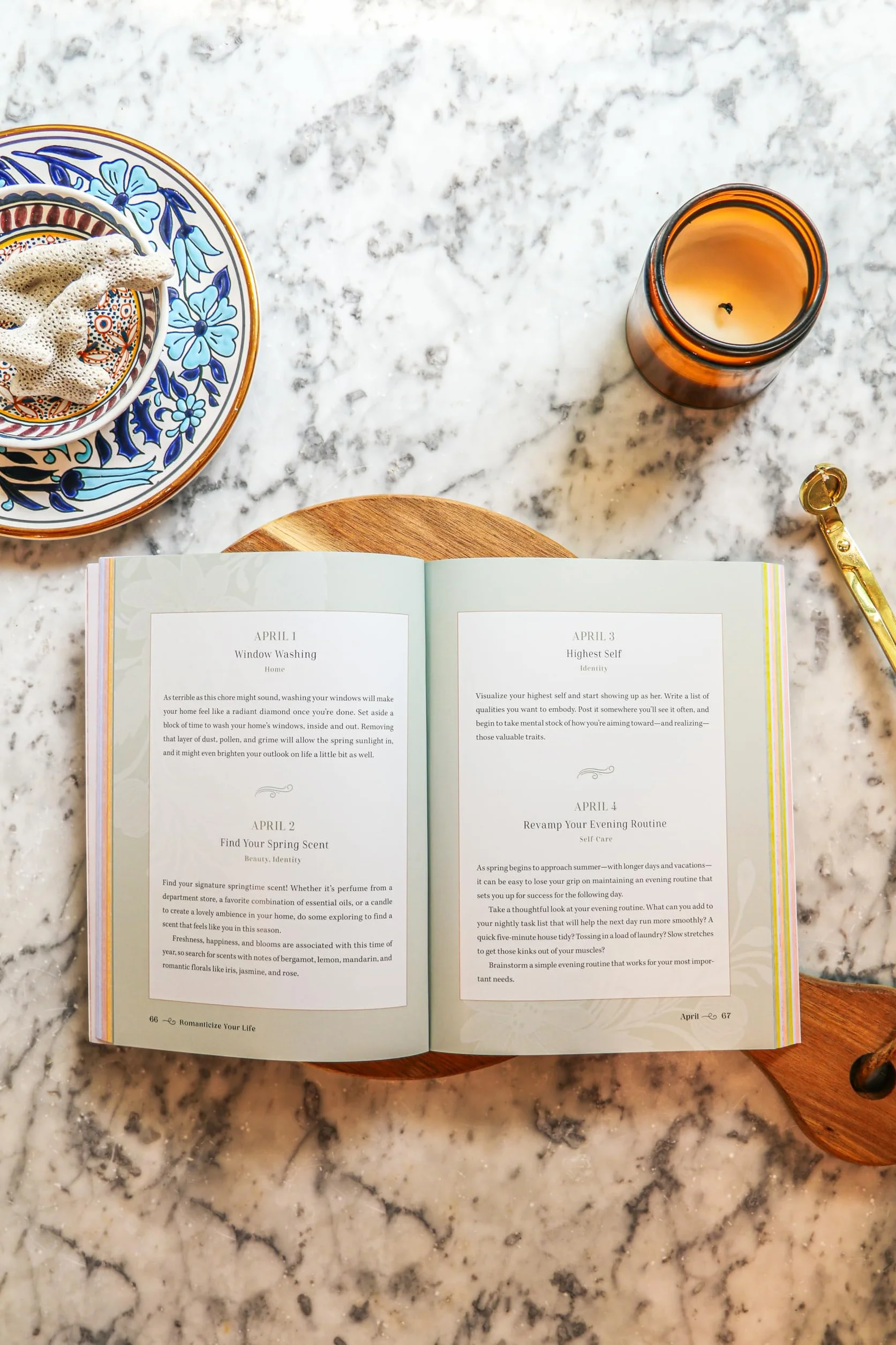 Romanticize Your Life: 365 Simple Ways to Embrace the Beauty of Every Day (a Self-Care Guide to Greater Contentment, Inspiration, Purpose, Affirmation, and Personal Growth)