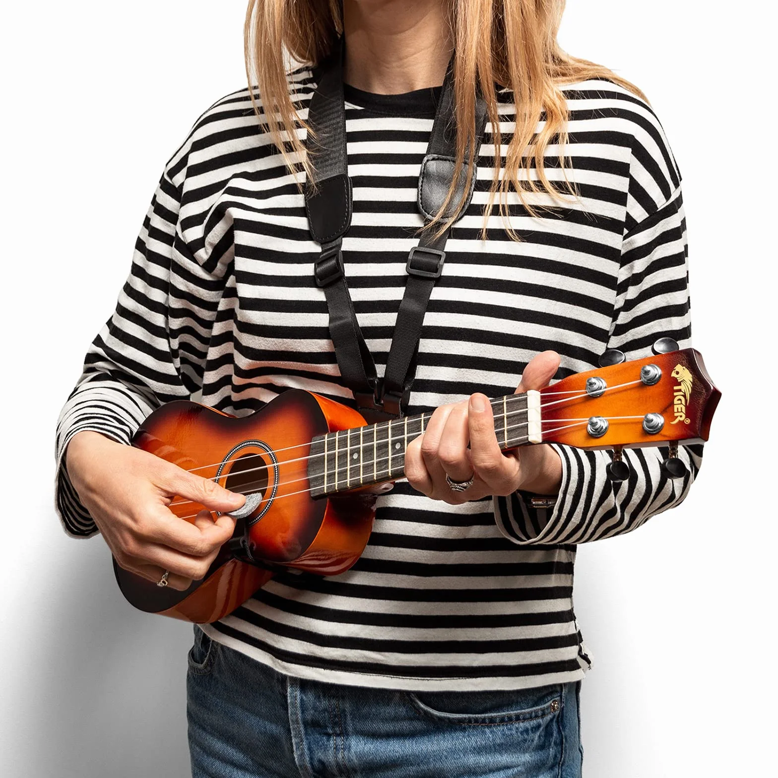 Tiger Ukulele sopranowe UKE7 dla początkujących, torba Gig Bag, struny Aquila Sunburst